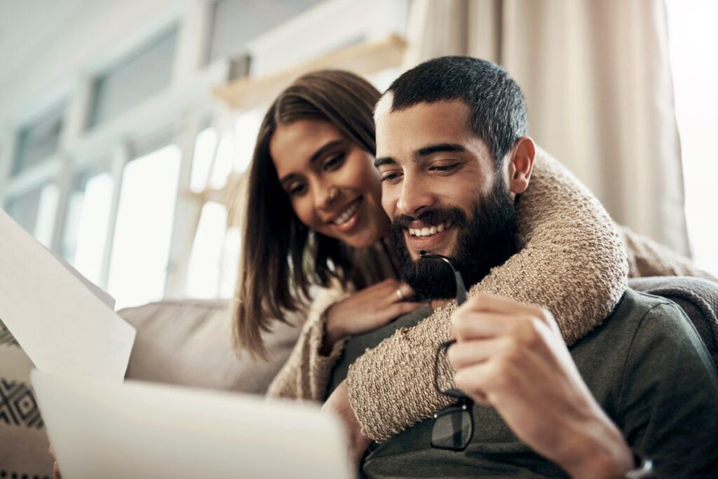 Couples Who Share Bank Accounts Have One Big Advantage Others Don’t